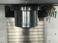Centre d'usinage vertical CNC VMC855, fraiseuse BT40, magazine 24 outils, déplacement 800 x 550 x 550 mm, pour usinage de pièces automobiles et de quincaillerie