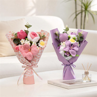 Bouquet de fleurs artificielles en laine crochetées à la main pour l'exportation - Roses, tulipes, marguerites, feuilles d'eucalyptus - Prêt à l'emploi pour mariage