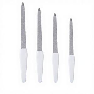 Lima de Uñas Profesional de Acero de Doble Cara Más Económica con Mango de Plástico Blanco - Product Image 4