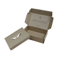 Boîte d'emballage d'expédition en carton ondulé recyclable et réutilisable avec laminage mat et gaufrage pour l'emballage de crème pour le visage et de cosmétiques