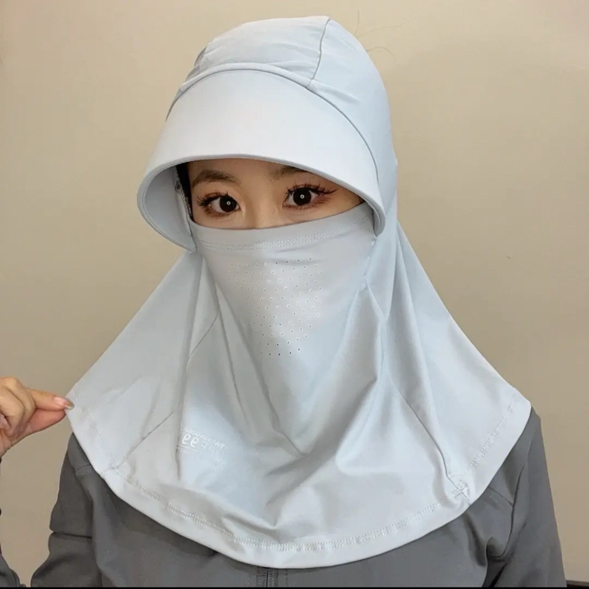 Seamless Mask and Cap - Light Gray