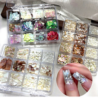 Lot de 12 grilles de paillettes pour ongles en éclats de coquillages naturels, coquilles d'ormeaux Aurora, breloques 3D pour manucure DIY, décoration de perles et de paillettes pour ongles