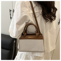 Sac de rangement élégant et décontracté, sac fourre-tout en PU texturé haut de gamme, sac à bandoulière simple avec fermeture éclair, style mode
