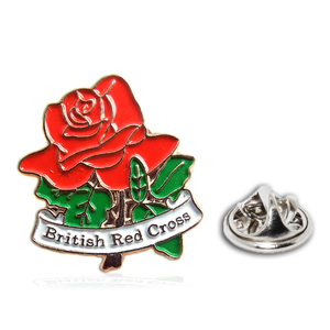 Pin de Esmalte con Logotipo de la Cruz Roja Británica en Relieve Metálico - Product Image 1