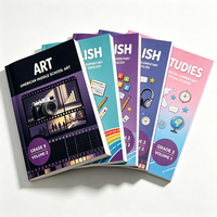 Manuels scolaires A4 personnalisés pour l'école primaire, couvrant divers pays, avec des cours d'anglais, de sciences sociales et de sciences naturelles