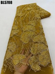 Dernière robe de mariée en dentelle perlée aso ebi à la mode avec dentelle perlée brillante d'Europe et d'Amérique avec des perles colorées - Product Image 3