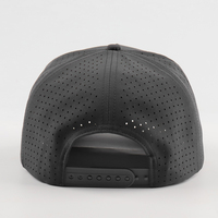 Casquette de baseball unisexe pour l'extérieur, casquettes de golf en polyester perforé imperméable avec patch PVC personnalisé, chapeaux vierges OEM en gros certifiés BSCI