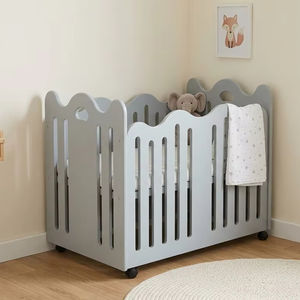 Cuna Multifuncional de Madera de Abeto Europeo, Color Gris Claro, Estilo Moderno, con 4 Ruedas con Bloqueo - Product Image 1