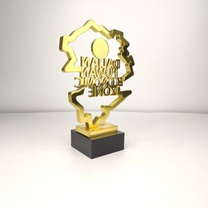 Premio per la società economica con Logo 3D personalizzato della fabbrica di trofei, miglior vincitore del regalo d'affari in alluminio metallico - Product Image 3