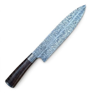 Couteau de chef Santoku en acier Damas à motif plume, fabriqué à la main, style japonais, couteau de cuisine pour trancher, manche en bois de rose - Product Image 1