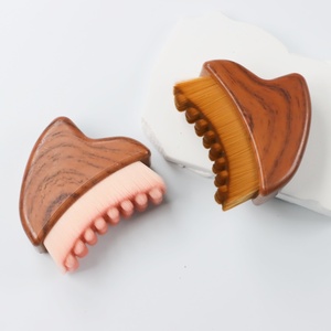 Pinceaux de contouring facial en fibres synthétiques avec manche imitation bois pour le modelage et le <span class=keywords><strong>massage</strong></span> du <span class=keywords><strong>visage</strong></span> – Vente en gros usine - Product Image 6
