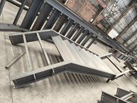 Fabricant chinois de marches d'escalier en acier antidérapantes pour escaliers extérieurs en métal