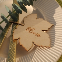 Tarjetas de Lugar de Boda Rústicas Personalizadas DIY, Etiquetas de Madera con Hoja de Arce Grabadas con Láser para Mesa de Fiesta de Otoño