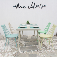 Ensemble de table à ossature métallique rétro moderne pour terrasse extérieure et restaurant Finition vintage Longue table de salle à manger 6 chaises Utilisation en cuisine