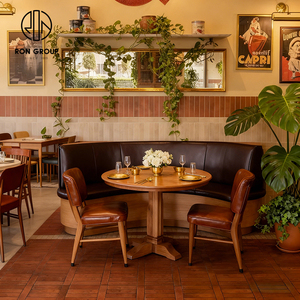 Ensemble de meubles vintage en bois et cuir, comprenant une banquette demi-cercle, une table et des chaises, pour salon de thé, restaurant, usage commercial - Product Image 1