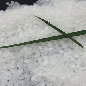 Chine Usine LDPE 2924 Matière première pour le moulage par soufflage et moussant Résine LDPE vierge polyéthylène basse densité - Product Image 2