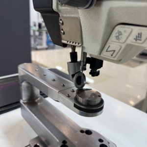 DS-1599 Industrial Full <b>Stepping</b> Motor 360 Rotation Leather Sewing <b>Machine</b> Manual High-Speed Programmable Single Needle Chain - Product Image 4