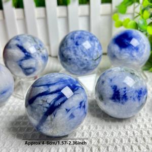 Natürliche Afghanische Kristallkugel Blau-Weißes Porzellanmuster 4-6cm UV-Fluoreszenz Heilende Energie Wohndekor Sammlerstück Geschenk - Product Image 3