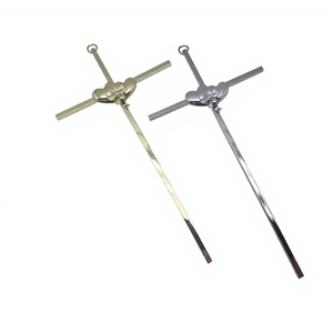 ไม้กางเขนโลหะสำหรับงานแต่งงานพร้อมรูปหัวใจ - Product Image 1