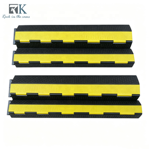Rampe de protection de câbles robuste pour extérieur et intérieur, en caoutchouc, pour événements extérieurs et concerts - Product Image 1
