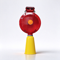 Feu de signalisation solaire en plastique pour la sécurité routière, clignotant de barricade pour cône de signalisation, lumière d'avertissement pour le contrôle du trafic