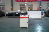 Machine de nettoyage au laser CW efficace pour la rouille, la peinture, l'huile et les graffitis sur le métal et la pierre