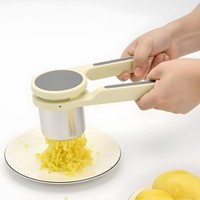 Presse à jus manuelle en plastique, presse rotative à rotation séparée pour l'écrasement de l'ail, des pommes de terre et des patates douces
