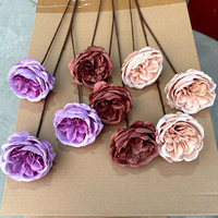 Roses artificielles en soie Caiyue à 3 têtes - Fabriquées à la main, toucher naturel, longue durée, 3 à 5 ans, décoration d'intérieur pour la Saint-Valentin et les mariages
