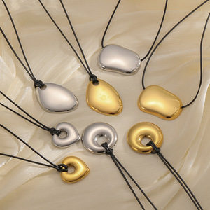 Collier pendentif irrégulier en acier inoxydable, long et ajustable, style minimaliste, bijoux de mode, design géométrique, ton or et argent - Product Image 1