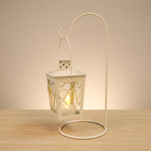 Lanterne suspendue antique en fer avec bougeoir en verre pour décoration intérieure - Product Image 3