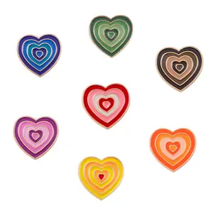 Hot Sale Macaron Color Heart Shaped Brooch Lapel Pins Women Girls Bags Enamel Hat Pin Brooches Cute Love Heart Badges Scarf Pin