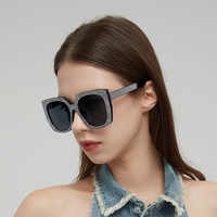 Nouvelles Lunettes de Soleil Bling Bling Personnalisées pour Femmes, Lunettes de Soleil de Vacances Multicolores, Lunettes de Soleil Cat Eye avec Strass