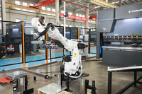 Presse plieuse CNC 210T 3200 mm à haute répétabilité avec bras robotisé et règle FAGOR pour pliage de précision