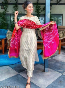 Ensemble Kurta, pantalon et dupatta en rayonne, imprimé doré, style ethnique, avec dupatta Bandhej, tenue traditionnelle à manches courtes, pour occasions festives - Product Image 6