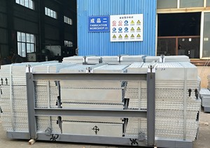 <span class=keywords><strong>Grille</strong></span> en <span class=keywords><strong>acier</strong></span> <span class=keywords><strong>galvanisé</strong></span> à dents, fabriquée en Chine, certifiée CE, <span class=keywords><strong>grille</strong></span> de plateforme <span class=keywords><strong>sur</strong></span> <span class=keywords><strong>mesure</strong></span> galvanisée à chaud pour projet d'usine électrique - Product Image 5