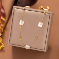 Collares Versátiles de Doble Capa con Personalidad Colgante Geométrico Irregular de Perlas y Cuentas Doradas Joyería Delicada y Elegante para Mujer