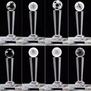 Nouveau Trophée de Football en Cristal Transparent Haut de Gamme Créatif, Colonne en <span class=keywords><strong>Verre</strong></span> K9, Récompenses Haut de Gamme pour Compétitions Sportives, Cadeau - Product Image 3