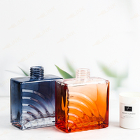 Bouteille de bâtons de parfum d'aromathérapie en verre 100ml 150ml 50ml 200ml Bouteille de diffuseur d'arôme de roseau en verre vide noir de luxe personnalisé