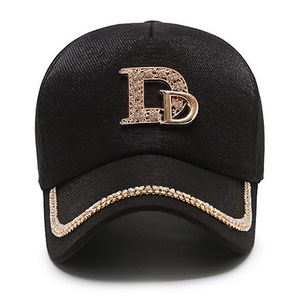 Gorra de Béisbol con Letra D de Diamantes de Imitación para Mujer, Ajustable, de Lona, Estilo Duckbill, en Blanco y Negro - Product Image 5
