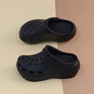Sabots noirs à bout fermé pour femmes, semelle épaisse en EVA, soutien de la voûte plantaire, antidérapants, dessus en plastique, semelle extérieure en caoutchouc, pantoufles toutes saisons - Product Image 4