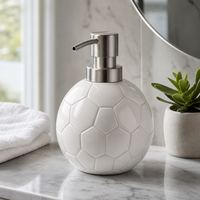 Porte-savon décoratif en céramique style football avec drain, plateau à savon pour comptoir, conception personnalisée acceptable, vente en gros