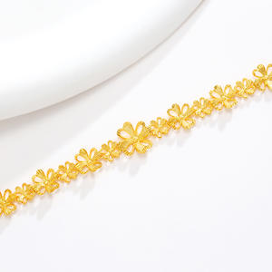 <span class=keywords><strong>24</strong></span> <span class=keywords><strong>carats</strong></span> plaqué <span class=keywords><strong>or</strong></span> quatre feuilles creux fleur <span class=keywords><strong>bracelet</strong></span> femmes laiton givré voiture fleur mode main bijoux en gros - Product Image 2