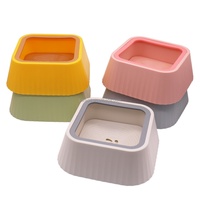 Bol d'eau automatique anti-déversement pour chien et chat, en plastique, sans éclaboussures, écologique, forme carrée, logo personnalisable, distributeur d'eau pour animaux de compagnie