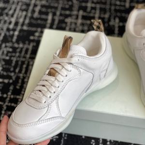 Sneakers blanches classiques de luxe pour hommes - Chaussures de sport décontractées respirantes et imperméables pour le basketball et la course à pied - Product Image 6