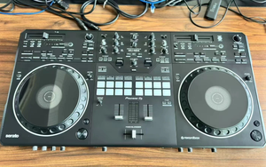 Pioneer DJ DDJ-REV5 4-Channel Scratch Style DJ Controller Serato DJ Pro rekordbox Professional Battle Controller For Club DJs - Product Image 4