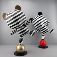 Noir et blanc rayé ballon ours dessin animé ornement moderne Simple ours Sculpture ornement décoration de la maison artisanat