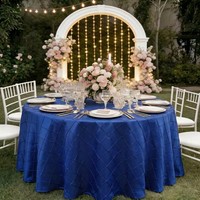 Vente en gros de couvertures de table nappe ronde verte imperméable à l'eau faite à la main 100% polyester vêtements de table unis floraux dorés pour banquet