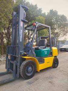 Komatsu Fd30 de Última Generación, Origen Japón, Desplazador Lateral, Tres Toneladas, 4 Metros, con Pocas Horas de Trabajo - Product Image 5