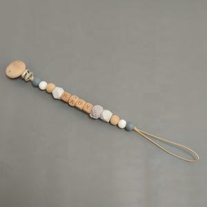 Su misura BPA Free Baby Nipple Baby massaggiagengive supporto ciuccio Silicone catenine ciuccio Silicone con nome - Product Image 2