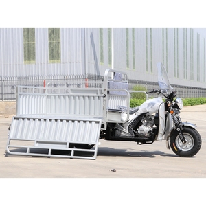 Tricycle à Essence en Vente Chaude d'Usine OEM, Tricycle à <span class=keywords><strong>3</strong></span> <span class=keywords><strong>Roues</strong></span> pour Transport de Marchandises Lourdes, <span class=keywords><strong>Moto</strong></span> à Trois <span class=keywords><strong>Roues</strong></span> à Essence - Product Image 4